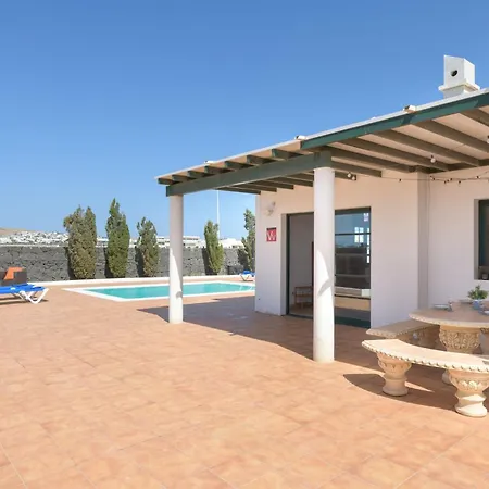 Vista De La Montaña Playa Blanca (Lanzarote)